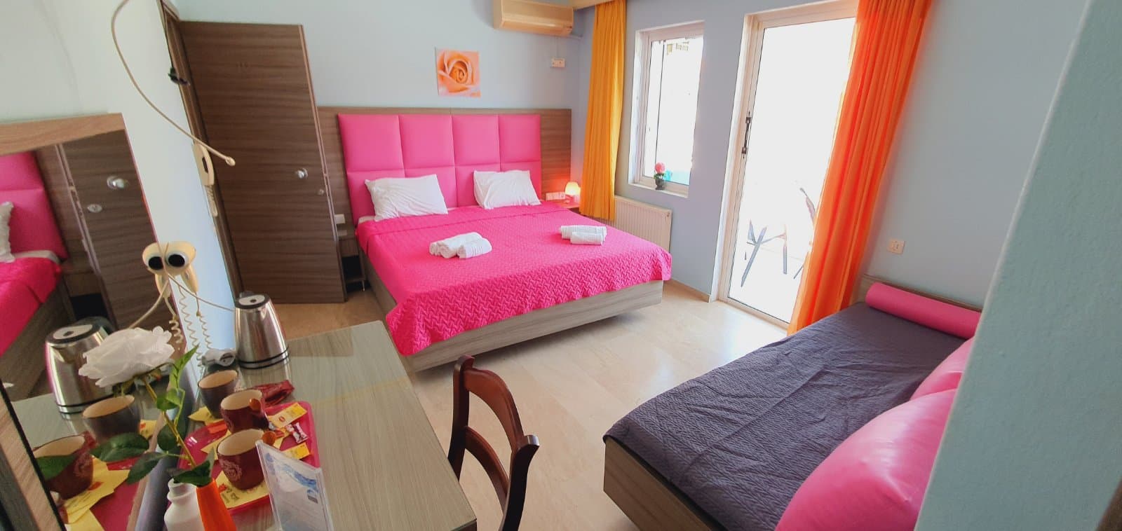 Guest room with a wardrobe and luggage space